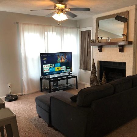 פייטוויל Cozy Cottage Feel, 5 Mins From Ft. Bragg מראה חיצוני תמונה