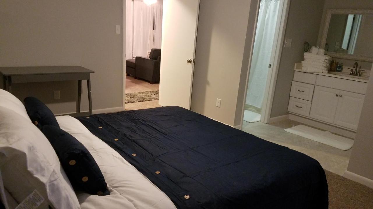 פייטוויל Cozy Cottage Feel, 5 Mins From Ft. Bragg מראה חיצוני תמונה
