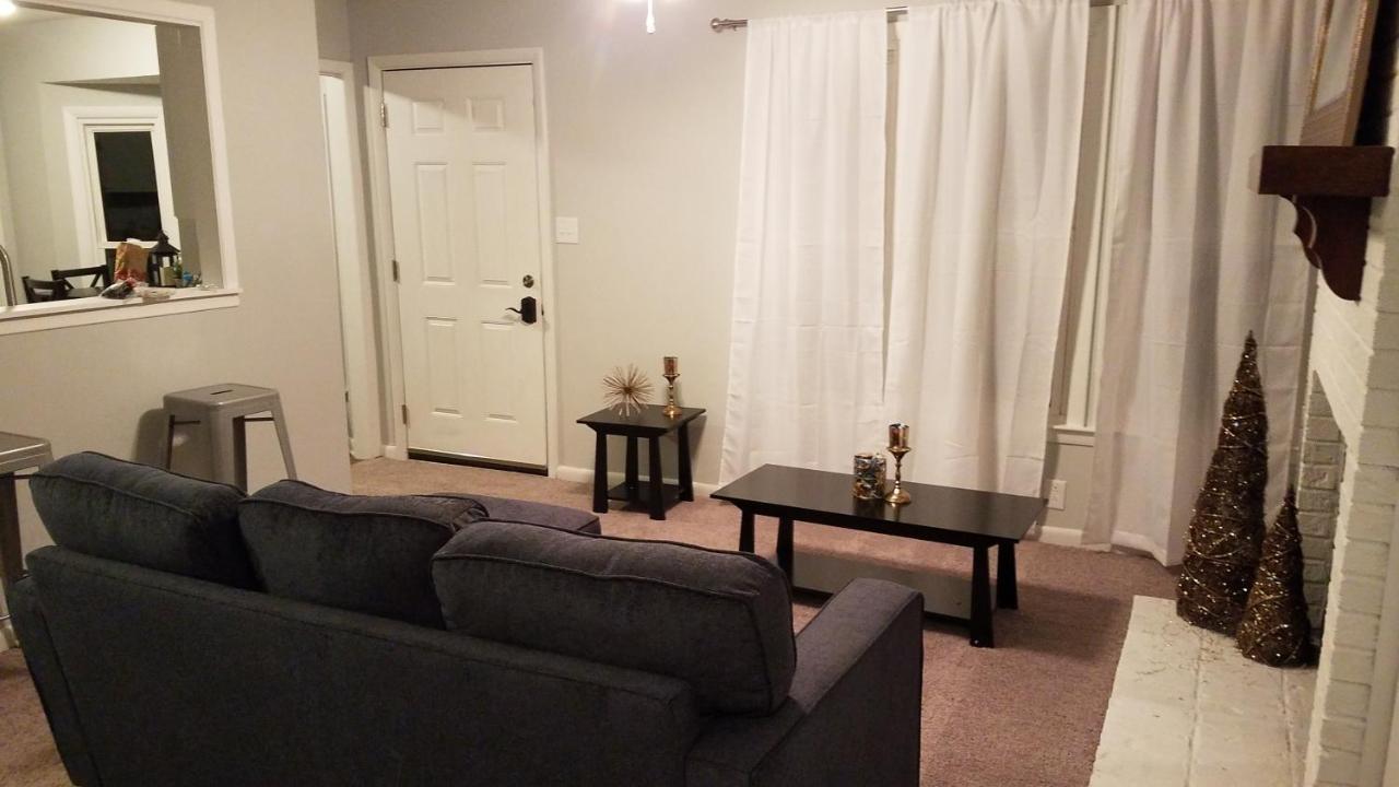 פייטוויל Cozy Cottage Feel, 5 Mins From Ft. Bragg מראה חיצוני תמונה