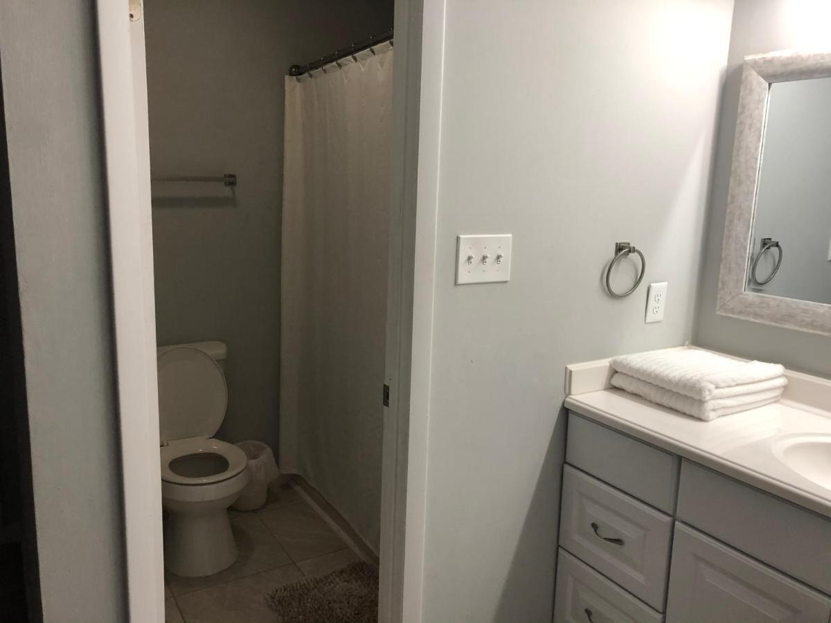 פייטוויל Cozy Cottage Feel, 5 Mins From Ft. Bragg מראה חיצוני תמונה