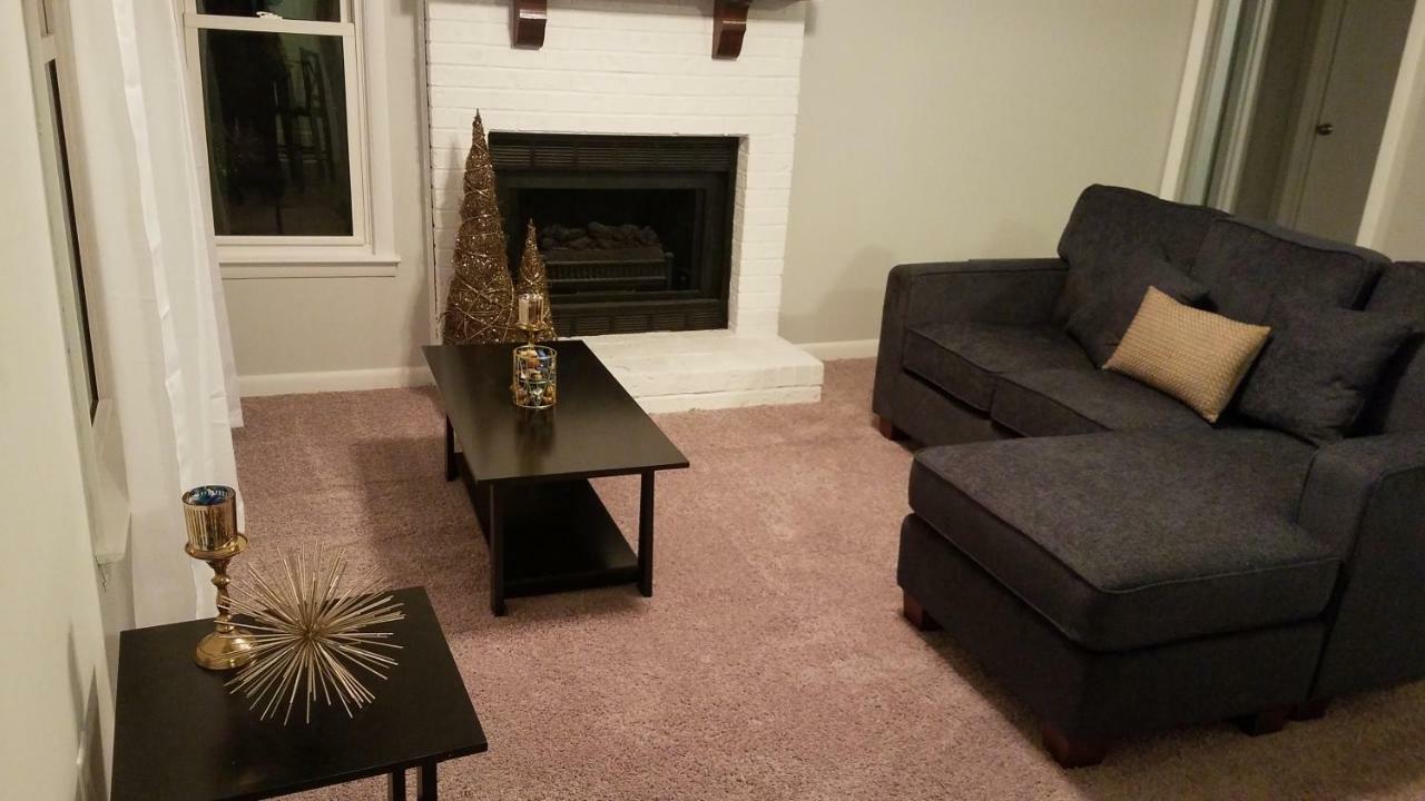 פייטוויל Cozy Cottage Feel, 5 Mins From Ft. Bragg מראה חיצוני תמונה