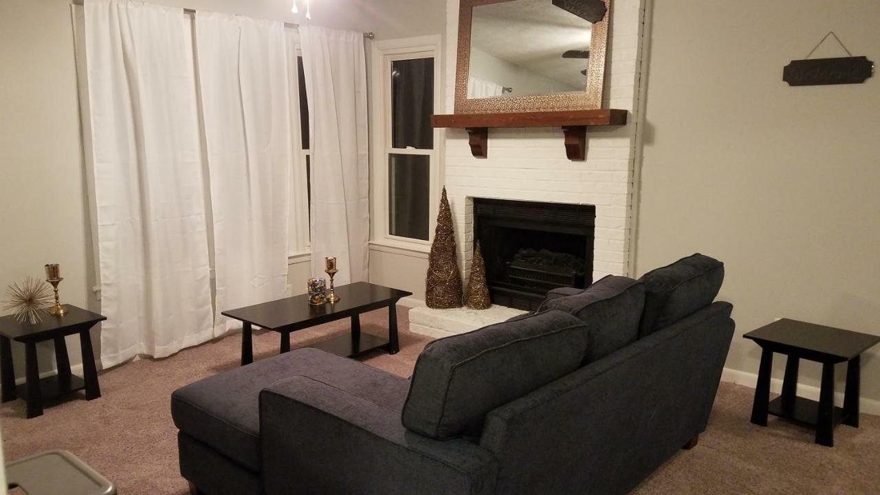 פייטוויל Cozy Cottage Feel, 5 Mins From Ft. Bragg מראה חיצוני תמונה